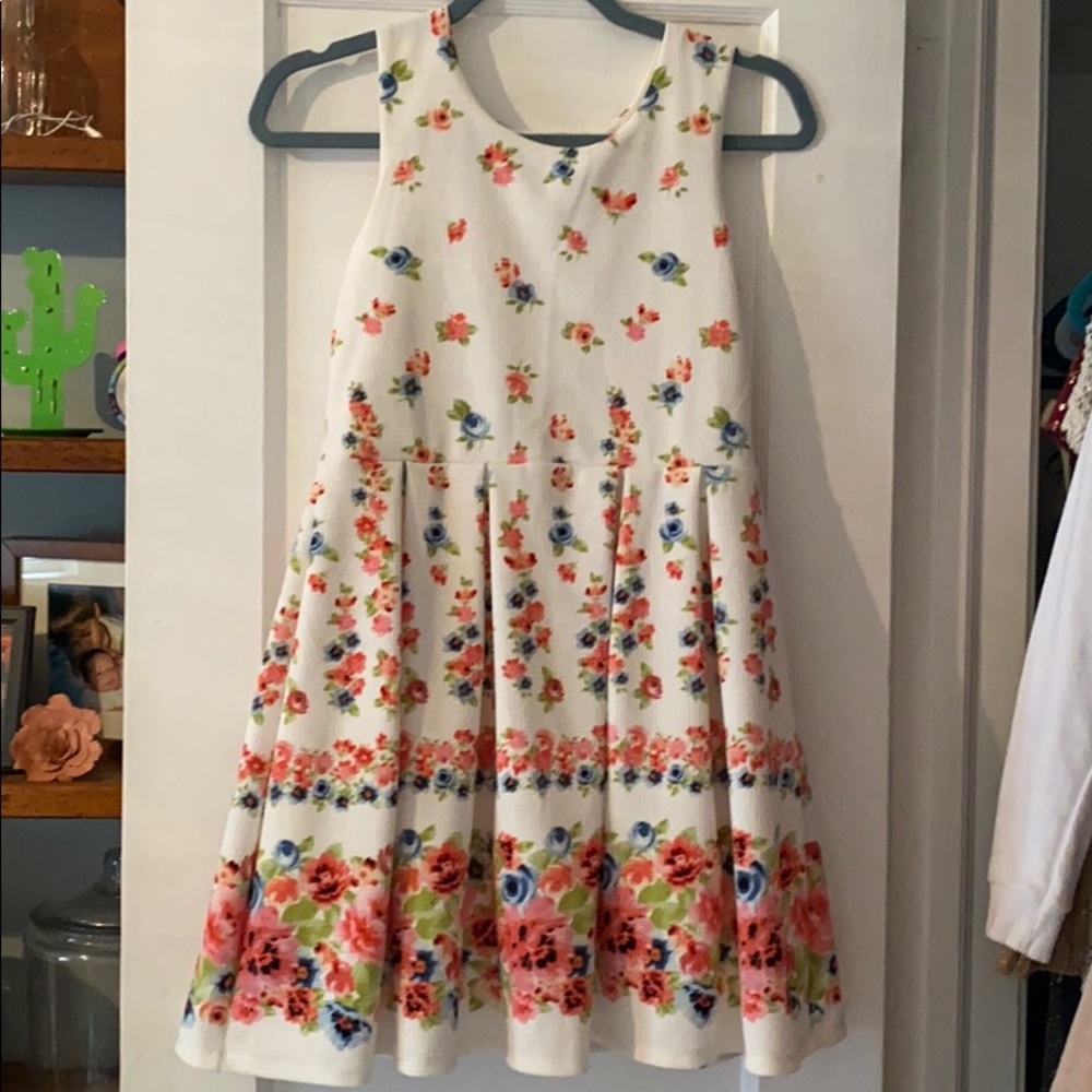 Dress with flower print